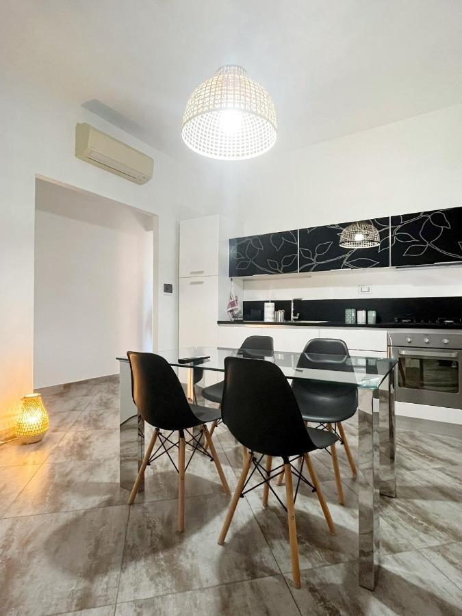 Il Nido Di Giraben Appartement Savona Buitenkant foto